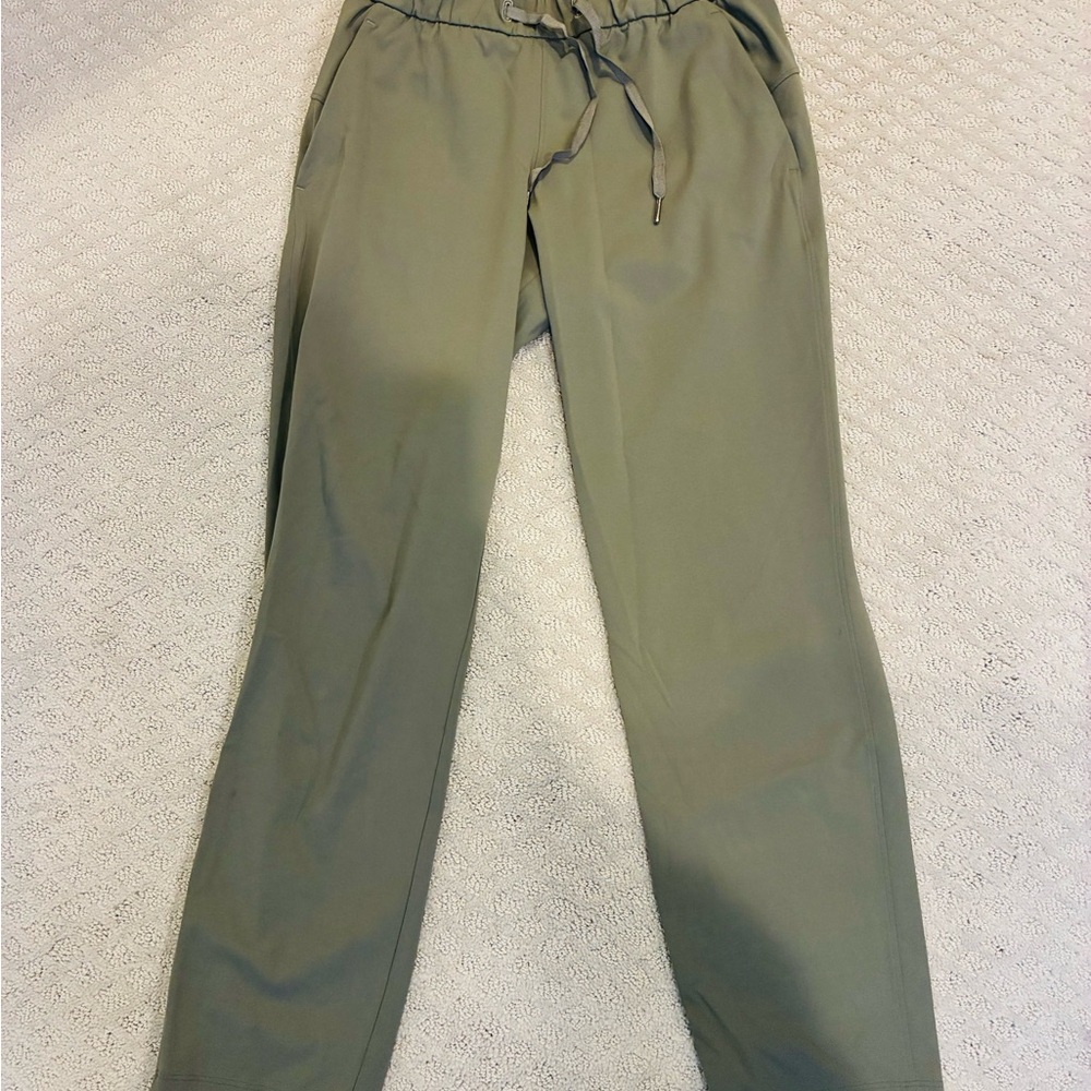 Lululemon HTF Keep Moving Pant Grey Sage High-Rise Luxtreme Size 6 RARE EUC